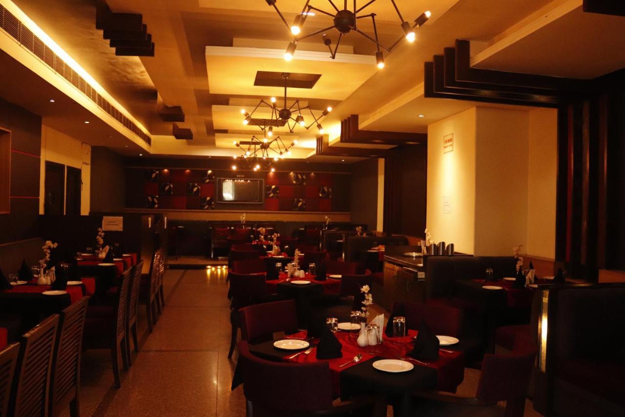 Hotel Parbhat Inn Panchkula Dış mekan fotoğraf